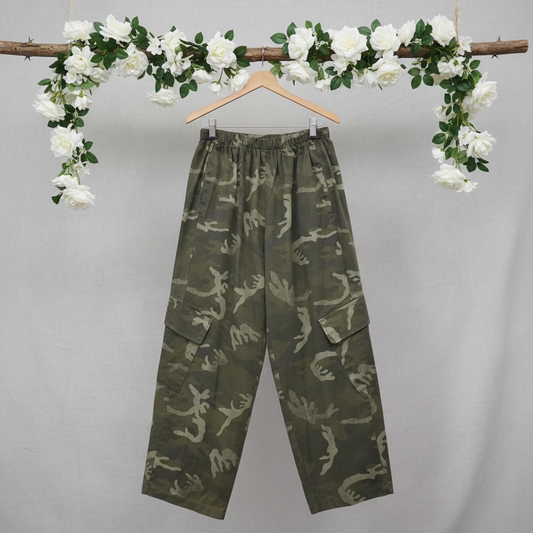 Ballon cargo broek met camouflageprint
