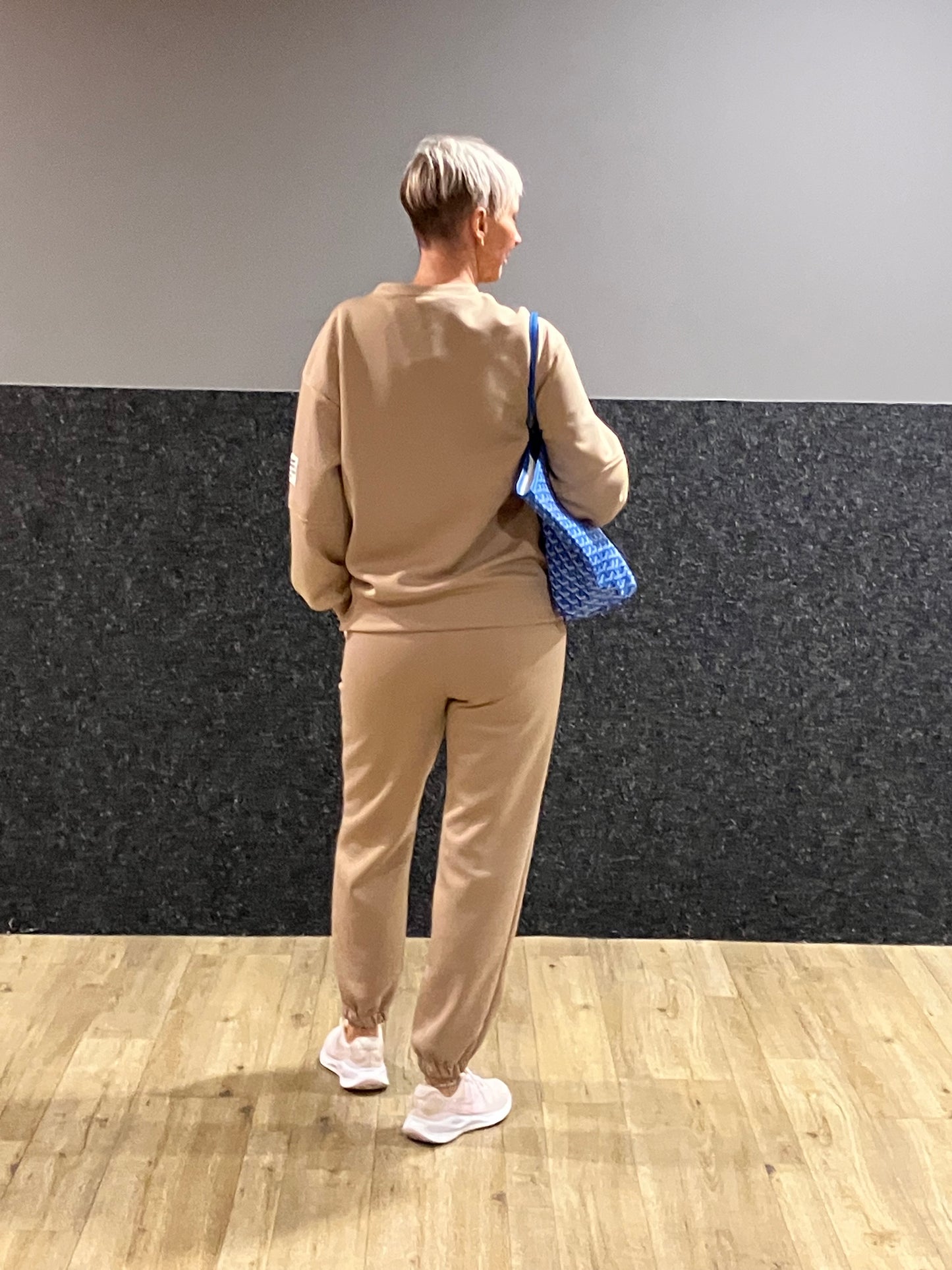 Jogging "Life isn’t perfect but your outfit can be"