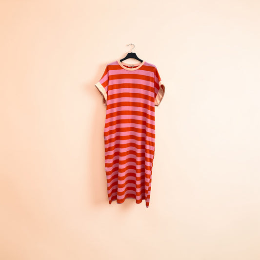 Robe T-shirt manches courtes avec poches