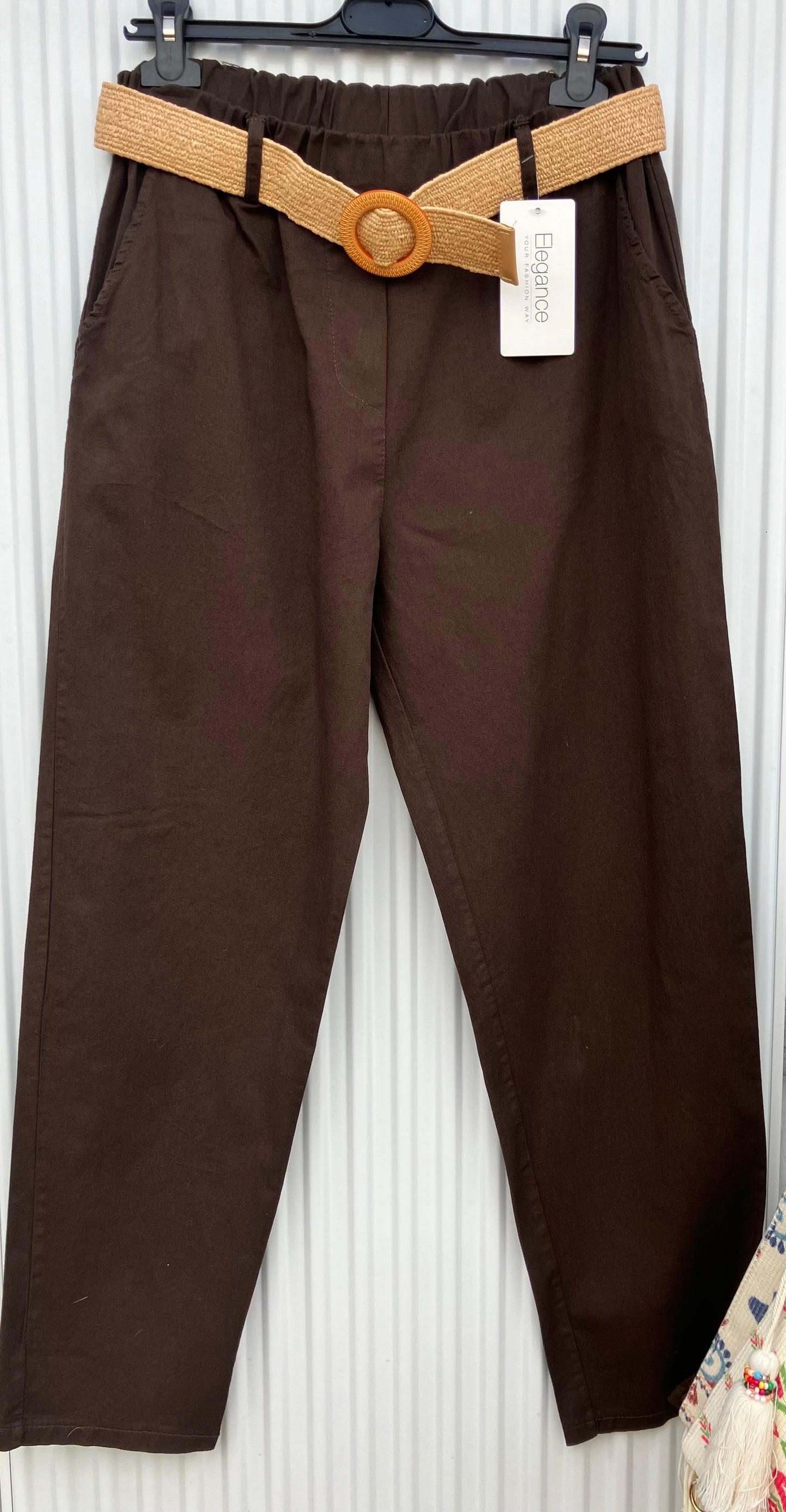 Pantalon stretch avec ceinture beige