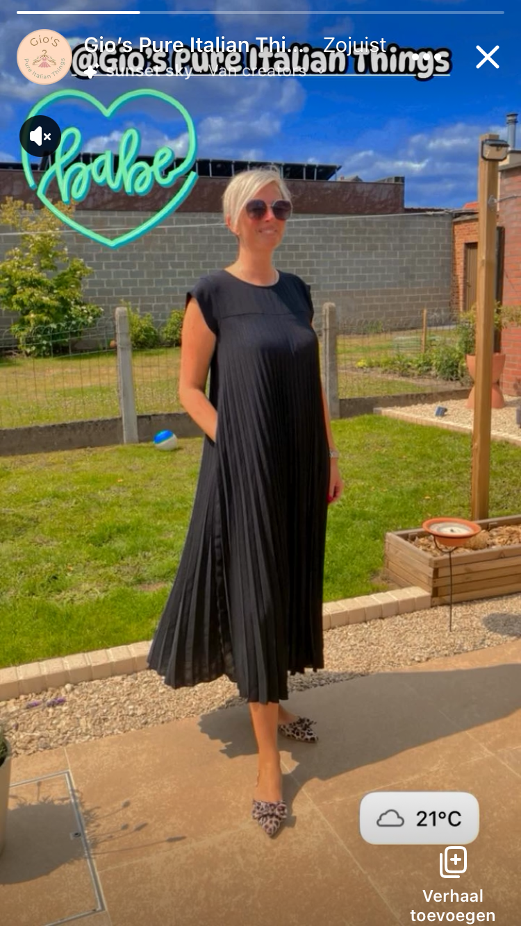 Robe longue plissée