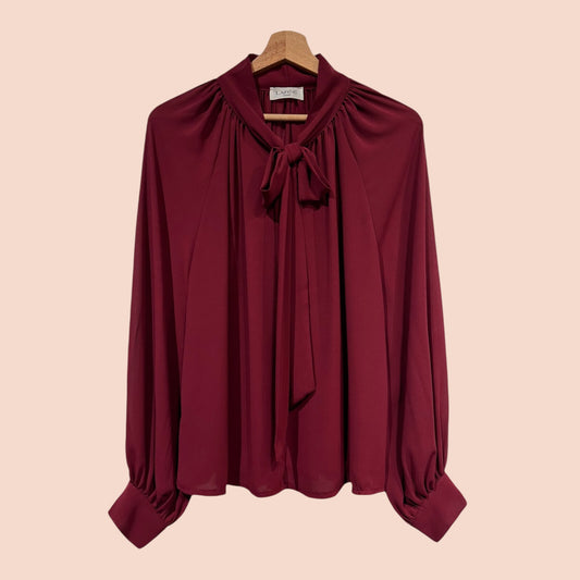 Chemise à manches longues fluide avec nœud au col