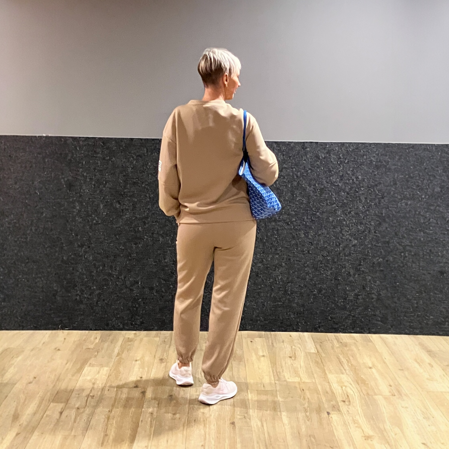 Jogging "Life isn’t perfect but your outfit can be"