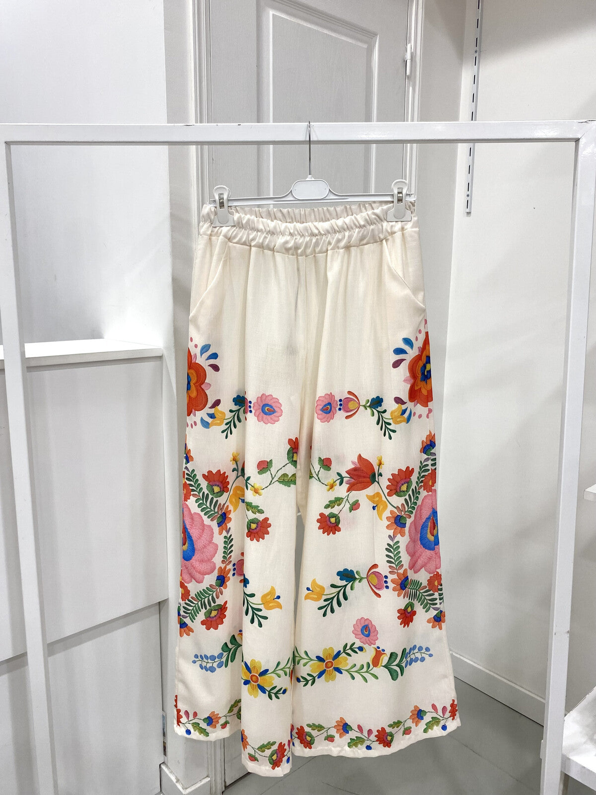 Pantalon fleuri
