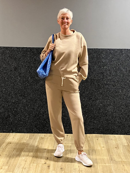 Jogging "Life isn’t perfect but your outfit can be"
