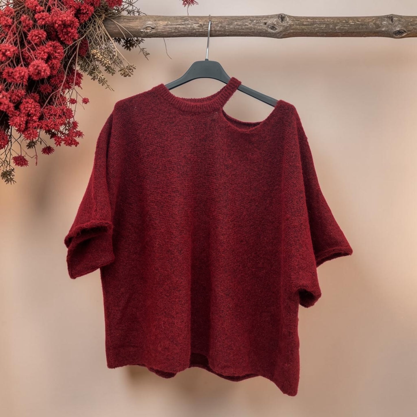 Pull maille avec découpe épaule