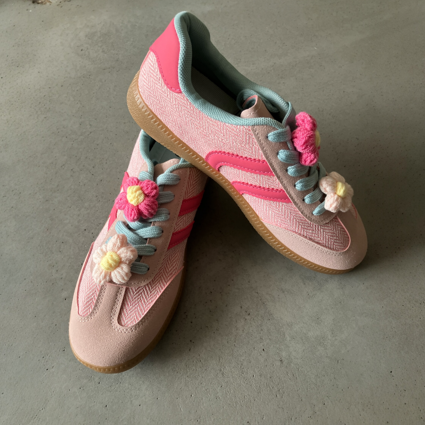 Sneakers tendance fleurs