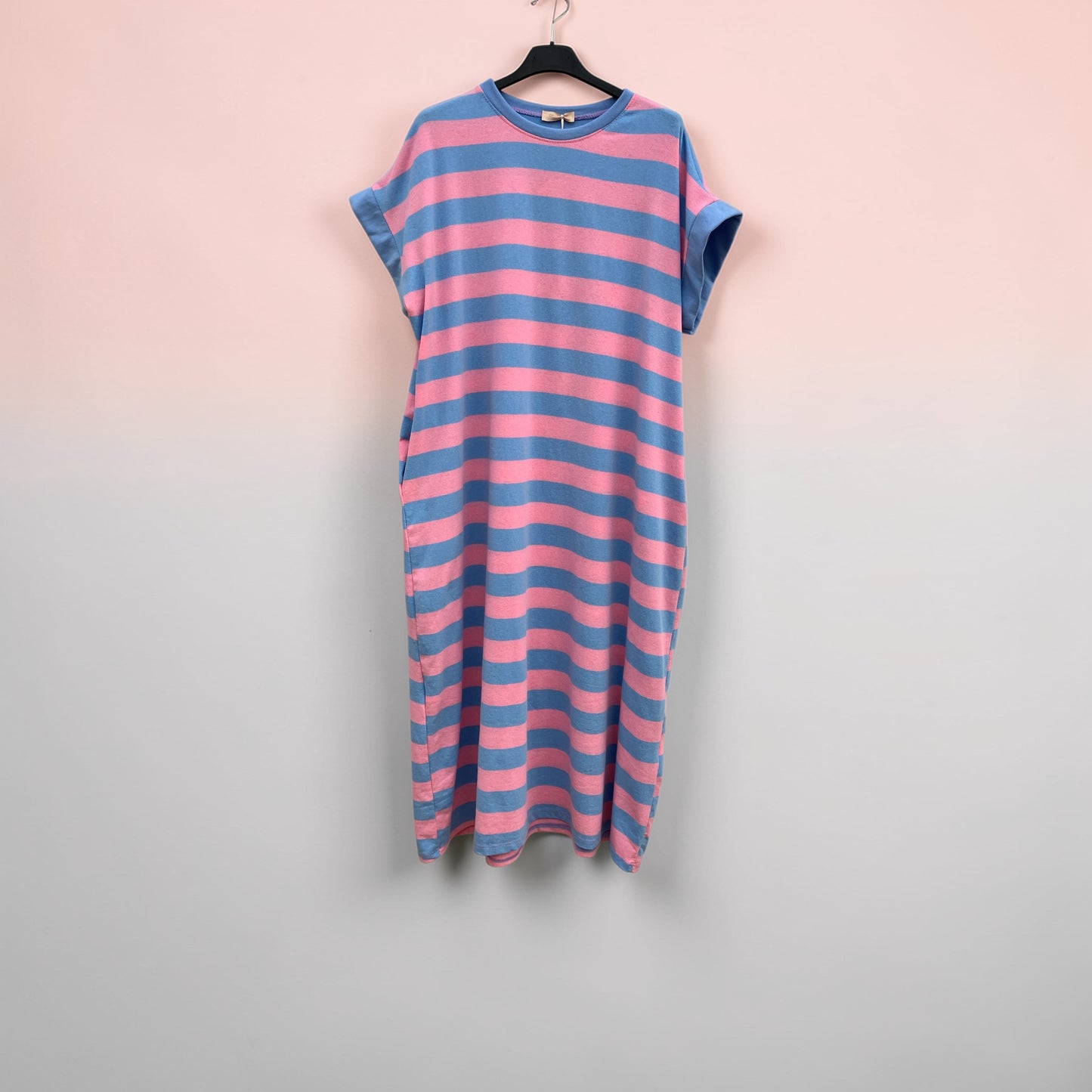 Robe T-shirt manches courtes avec poches