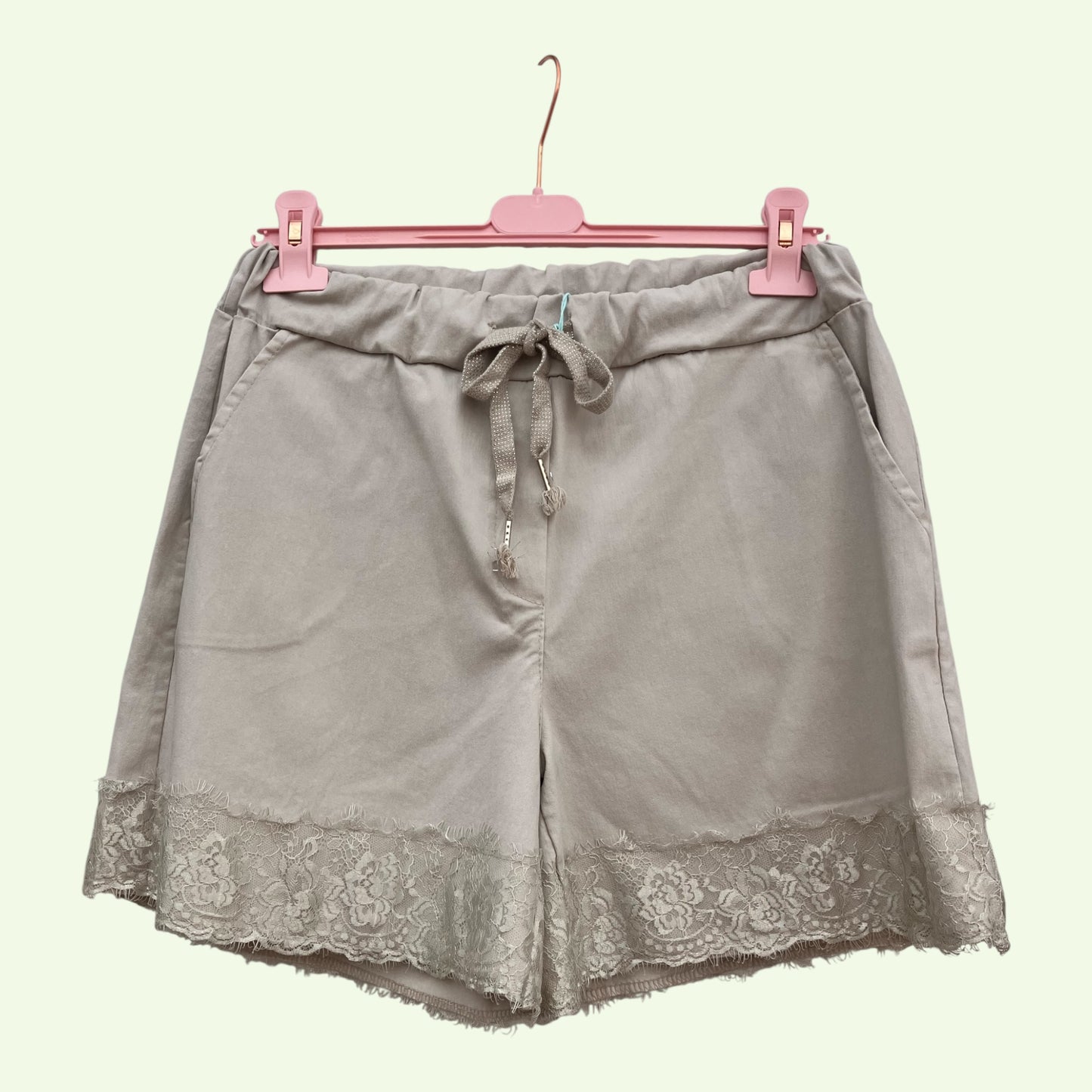 Short avec dentelles