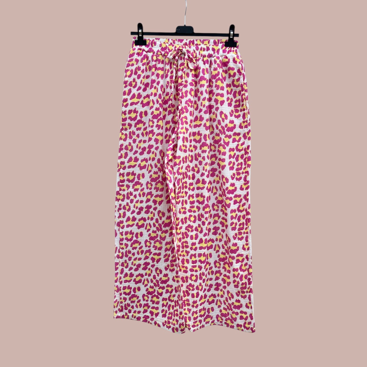 Roze Leopard set (broek + bloesje)