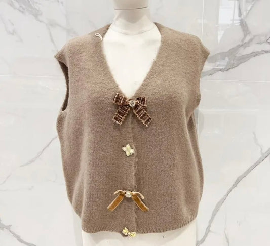 Cardigan met strikjes broches 🎀
