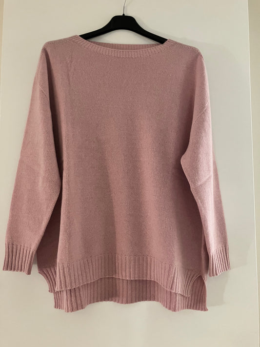 Pull oversized met ronde hals en zijsplitjes  met cashemire